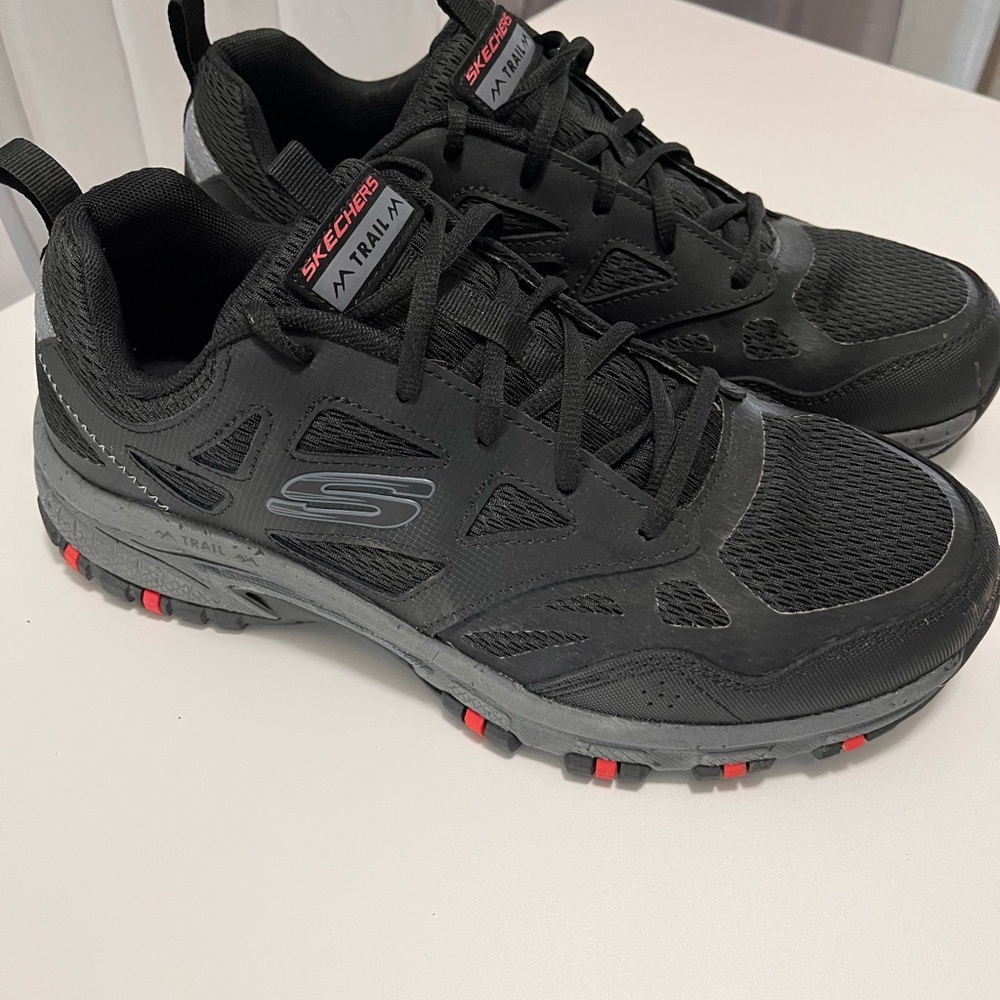 Skechers Men's Black and Red Trail Shoes - Picture 2 of 7